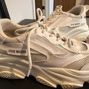 Steve Madden Off-White Chunky Sneakers